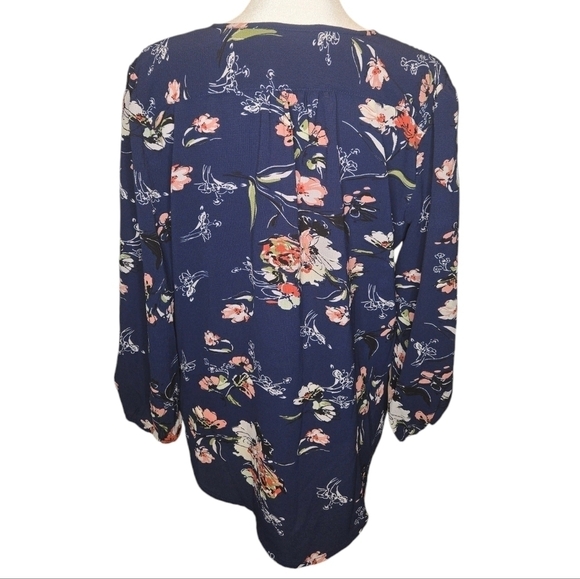 NWOT Fun2Fun 3/4 Length Sleeve Navy Floral Blouse with Splitneck Size S - Picture 2 of 13